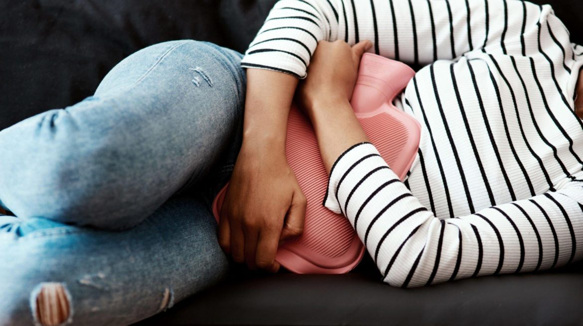 5 ēteriskās eļļas labsajūtas uzlabošanai menstruāciju laikā