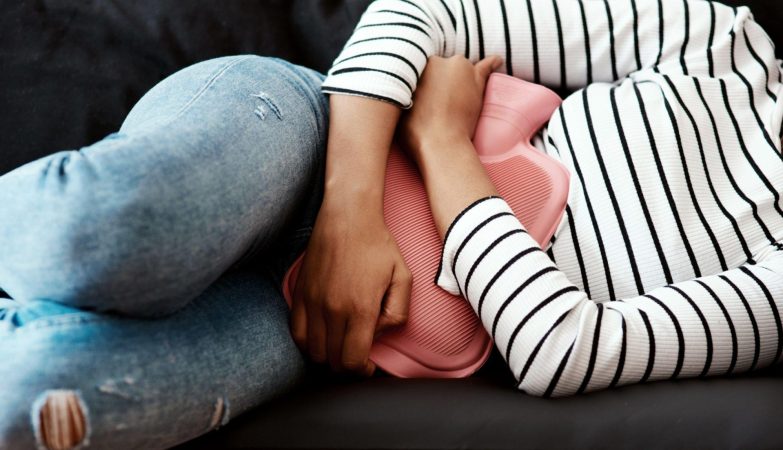 5 nuotaiką gerinantys eteriniai aliejai, skirti naudoti menstruacijų metu