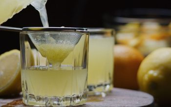 Citrinų sulčių nauda sveikatai ir šalutinis poveikis vartojant per daug