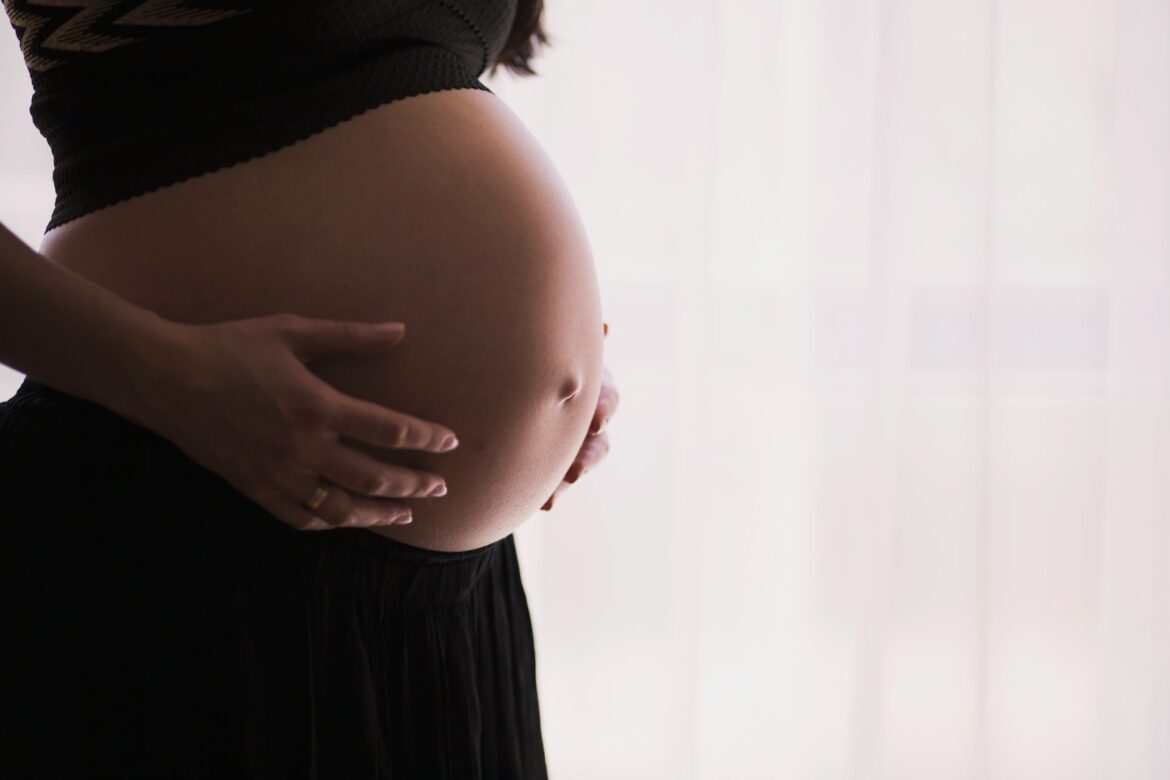Paaugstināta riska grūtniecība: cēloņi un simptomi