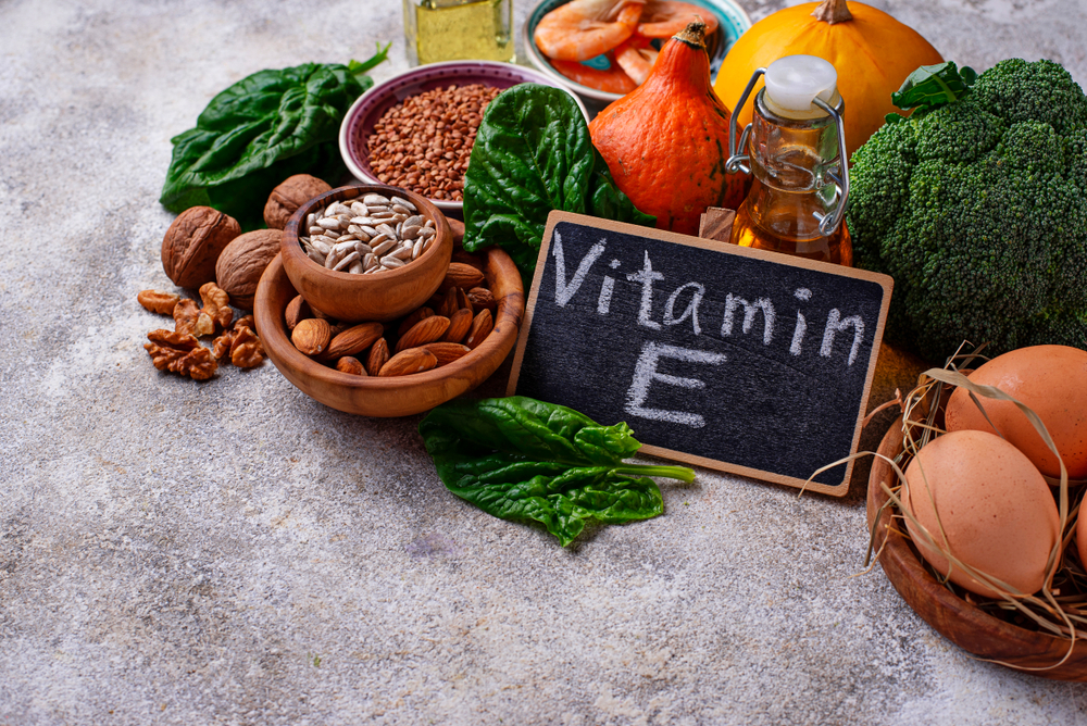 E vitamīns (DL acetāts), lietošana iekšķīgi: lietošana, blakusparādības, mijiedarbība